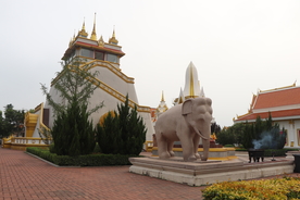 白马寺泰国风格佛殿图片