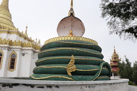 白马寺缅甸风格佛殿龙护佛祖