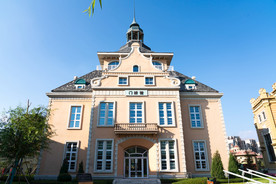 沈抚恒大养生谷门球馆