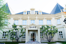 沈抚恒大养生谷老年学堂