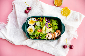 素食沙拉美食食材背景海报素材