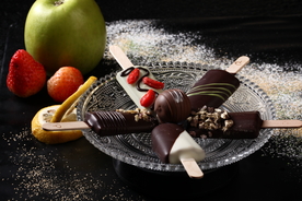 黑色冰淇淋冰棍背景海报素材