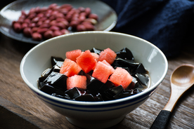 西瓜凉粉凉菜背景海报素材