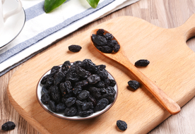 黑枣养生补品背景海报素材