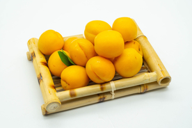 黄桃水果新鲜背景海报素材