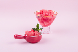 西瓜球水果摆盘背景海报素材