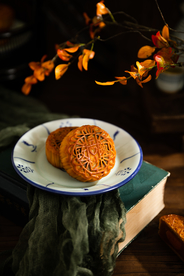 月饼中秋美食背景海报素材