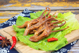 卤鸭舌美食食材背景海报素材