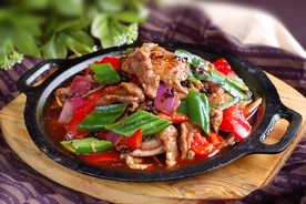 铁板牛柳美食食材背景海报素材