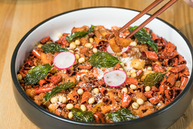 红椒烧肉美食食材背景海报素材