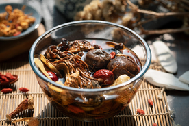 香菇养生高汤食材背景海报素材