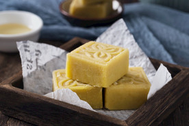 绿豆糕零食食物食材海报素材