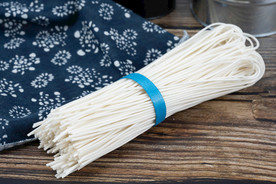 面条土豆粉主食食材海报素材