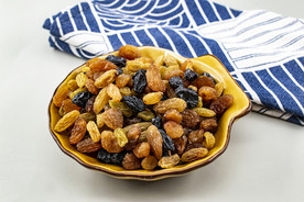 葡萄干零食甜品背景海报素材