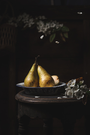 翠梨水果果实背景海报素材