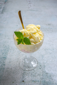 香草冰淇淋饮品饮料背景海报素材