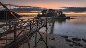 唯美木桥小岛图片