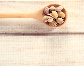 坚果零食美食背景海报素材