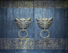 木门铜环中式复古背景海报素材