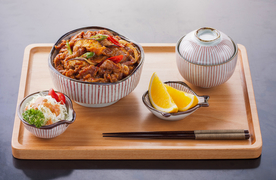 炒肉水果早餐木盒背景海报素材