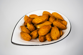 坚果零食美食背景海报素材