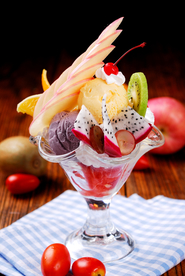 冰淇淋水果花园