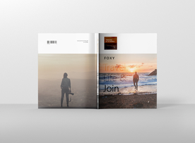 竖版杂志画册PSD贴图样机模板