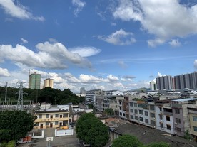 乡村蓝色天空一览手机拍照