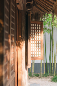 窗户中式复古建筑背景海报素材