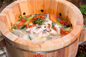 九孔喷泉鱼木桶火锅