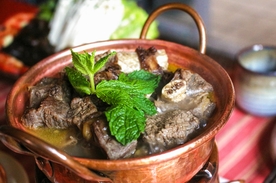 特色藏式牛肉火锅