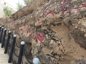 乾坤湾黄河畔的悬崖峭壁黄河栈道