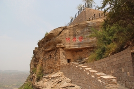 乾坤湾黄河畔的悬崖峭壁黄河栈道