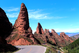九曲黄河嶙峋石林