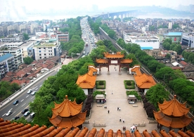 黄鹤楼上看长江长江岸边忆黄鹤