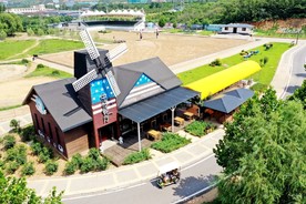 铭湖牧场牛仔餐厅