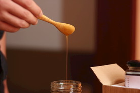 香甜营养的蜂蜜图片