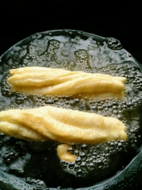 炸油条
