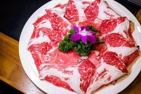 火锅牛肉拼盘