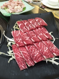 火锅牛肉拼盘