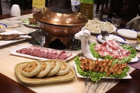 一桌火锅
