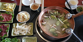 涮火锅新鲜羊肉