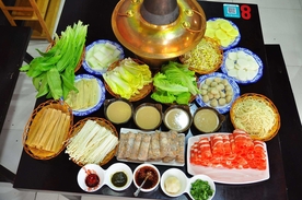 涮火锅新鲜羊肉