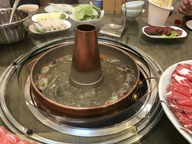 涮火锅新鲜羊肉