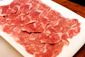 涮火锅新鲜羊肉