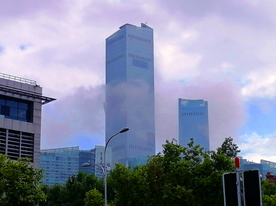 大连城市高楼平流雾