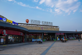 佰里庭北岸服务区