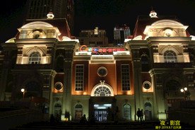 夜幕灯光下建筑