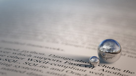 C4D 模型报纸上的不锈钢珠子