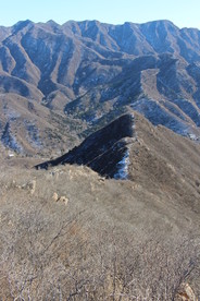 初雪后的舞彩浅山